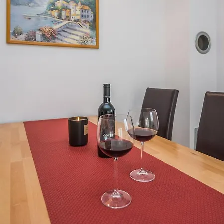 Appartement Sarlija *